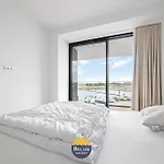 Appartement Stylish And Luxurious 3-bedroom With A Large Sunny Terrace T19