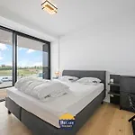 Stylish And Luxurious 3-bedroom With A Large Sunny Terrace T19 Appartement Ostende