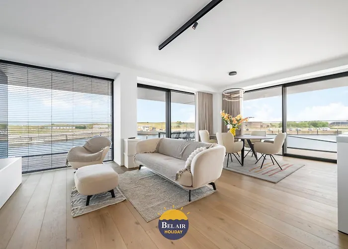 Stylish And Luxurious 3-bedroom With A Large Sunny Terrace T19 아파트 *